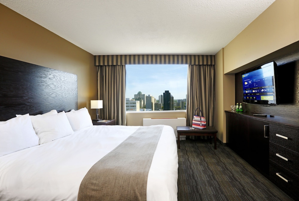 SUITE, KING BED