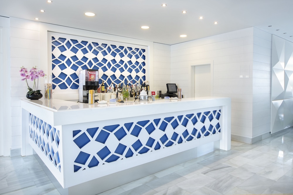 Mar Hotels Playa de Muro Suites 7/56