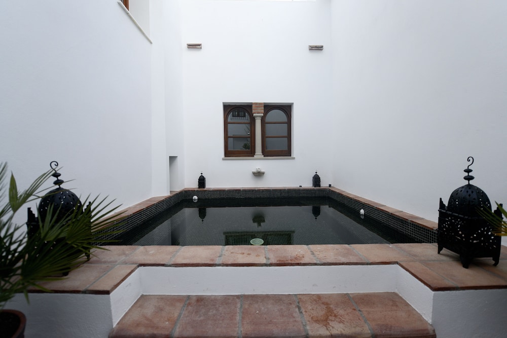 Apartasuites Alberca 45/50
