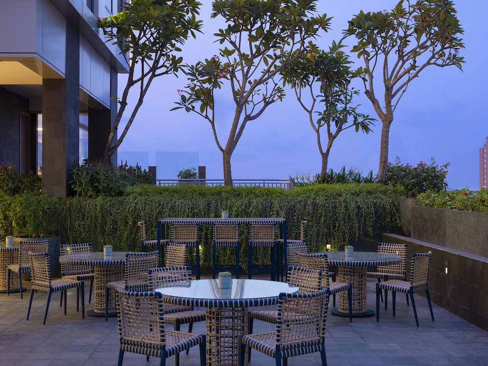 Hilton Garden Inn Jakarta Taman Palem 50/63