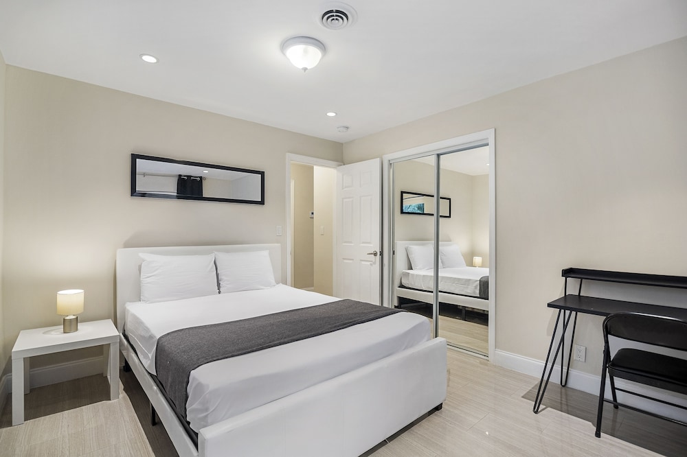 Alani Bay Deluxe Condos Fort Lauderdale 16/50