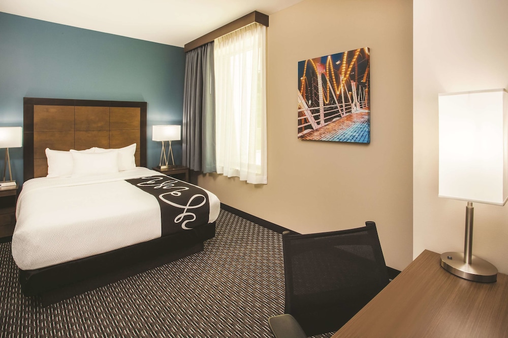 La Quinta Inn Suites By Wyndham Chicago Downtown 18/45