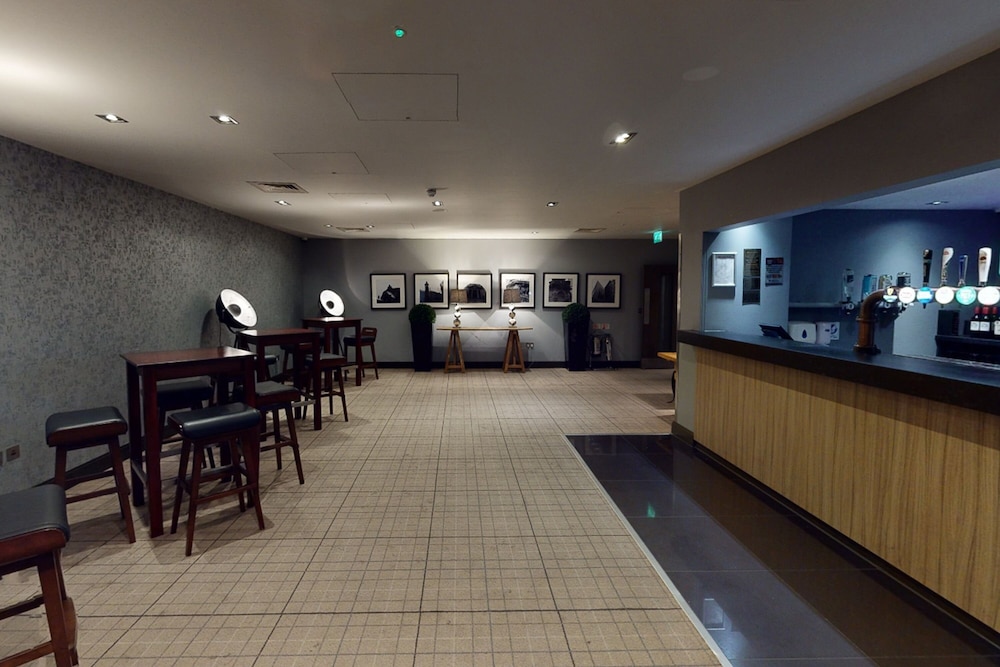 Village Hotel Edinburgh 3/50