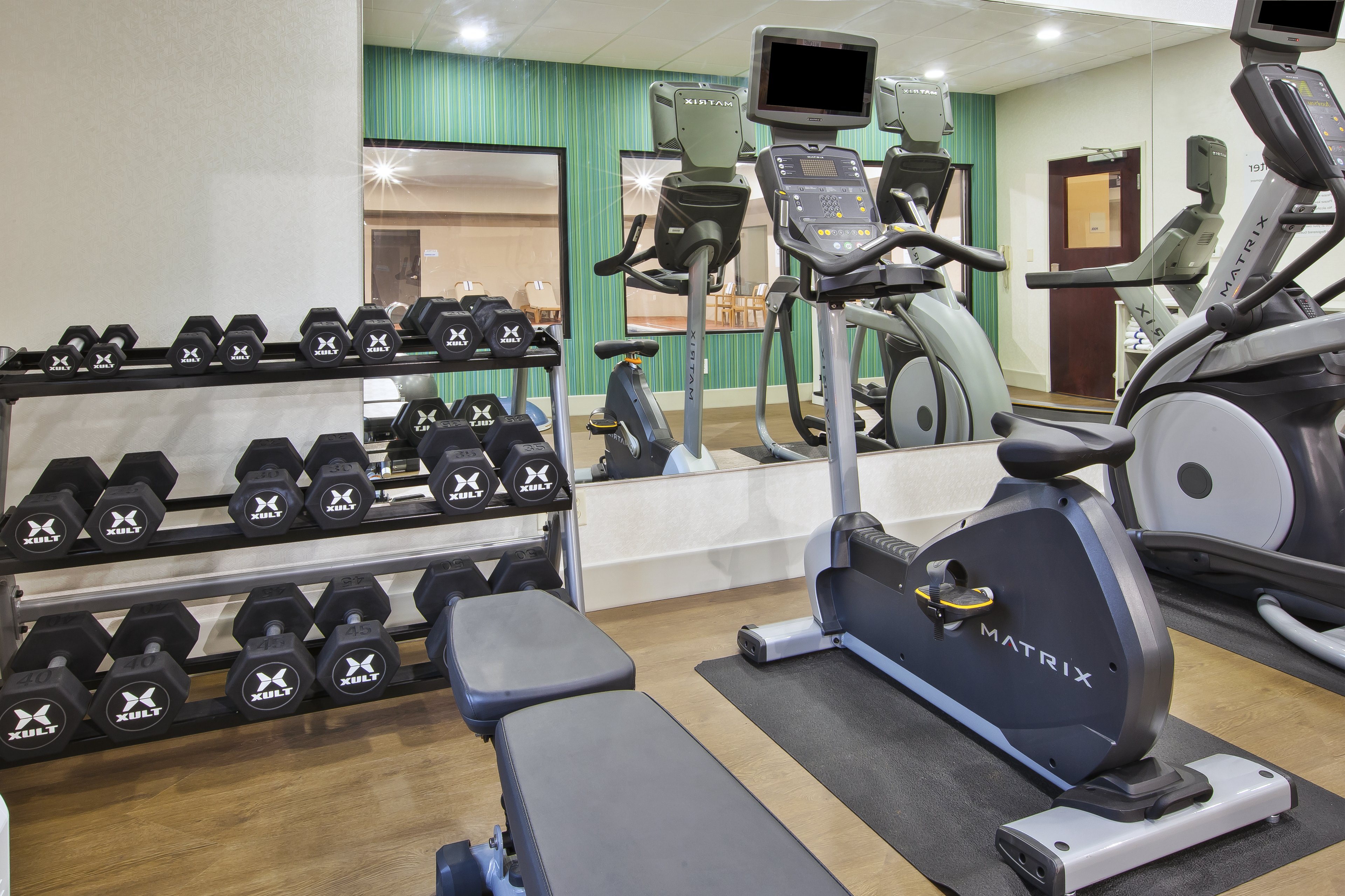 Holiday Inn Express Hotel Suites Niles 34/51