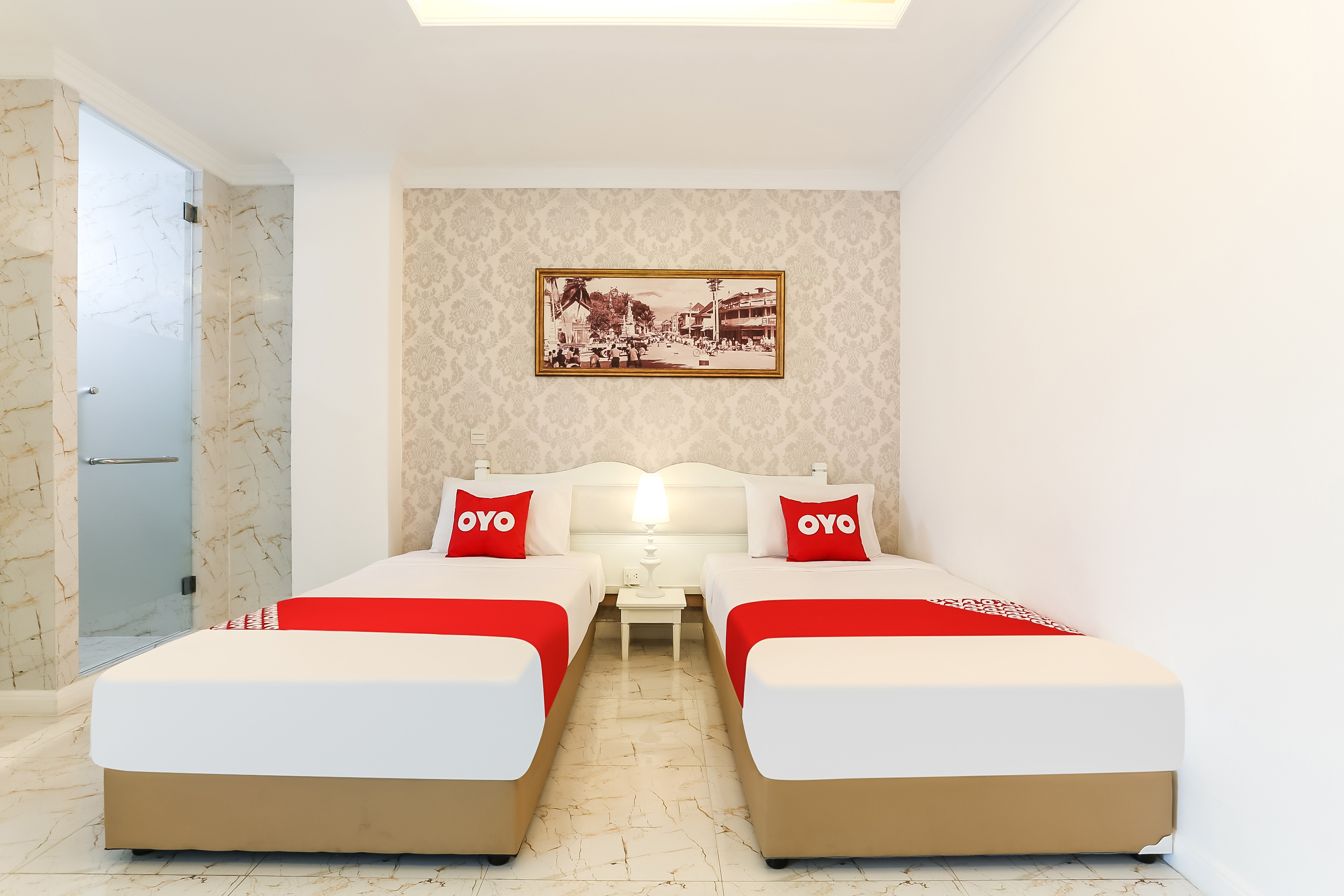 B2 Riverside Colonial Hotel 28/43