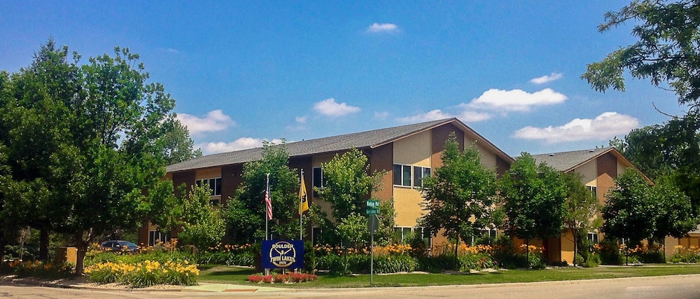 Boulder Twin Lakes Inn 40/49