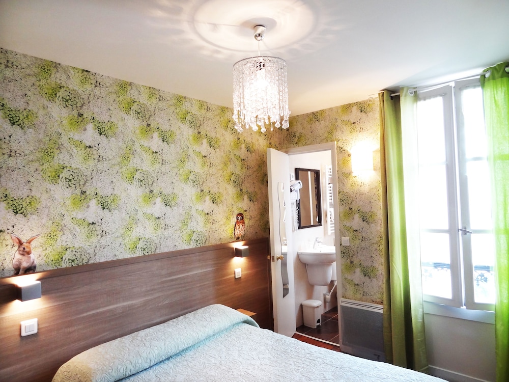Hotel Amelie 4/62
