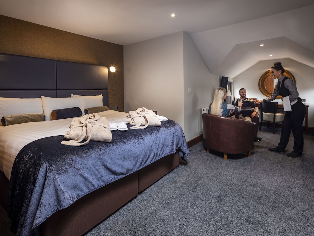 Treacys Hotel Waterford 22/70