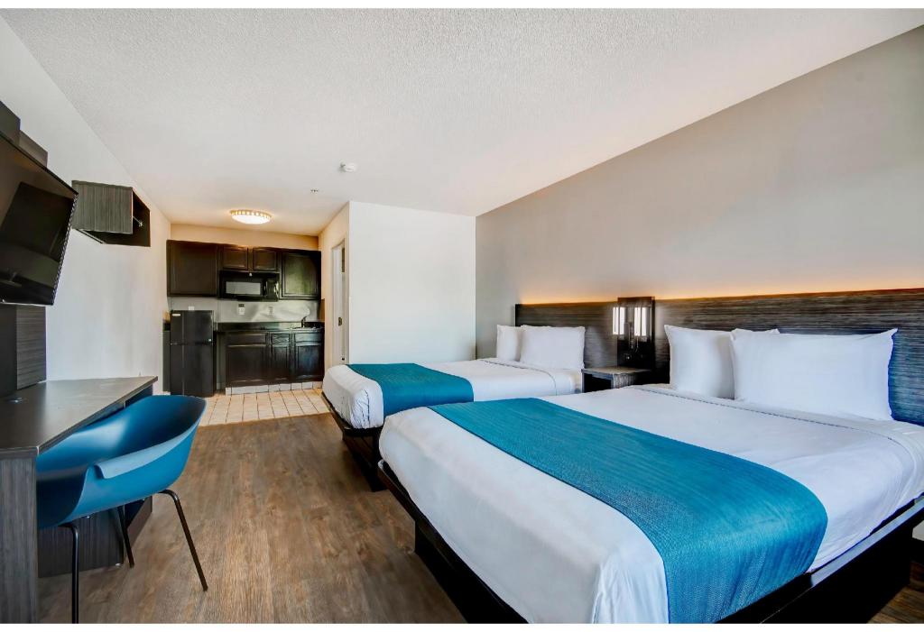 2 Full Beds - Non-Smoking