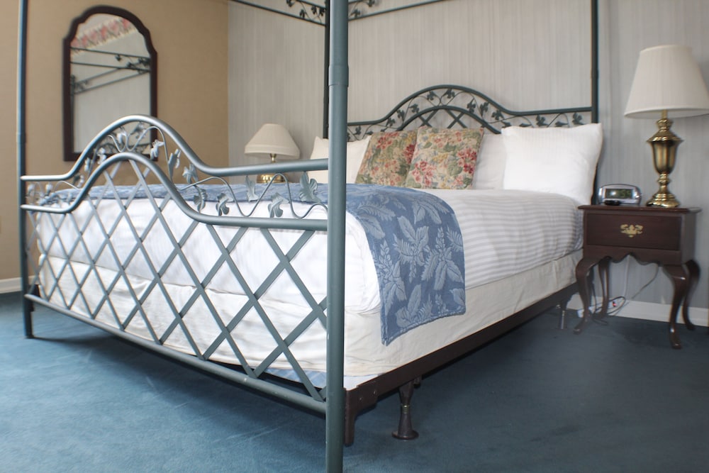 Waynebrook Inn Est 1865 46/73