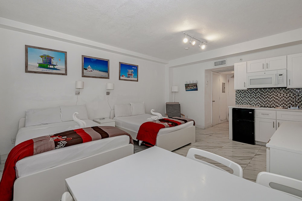 PANORAMIC, STUDIO, MULTIPLE BEDS