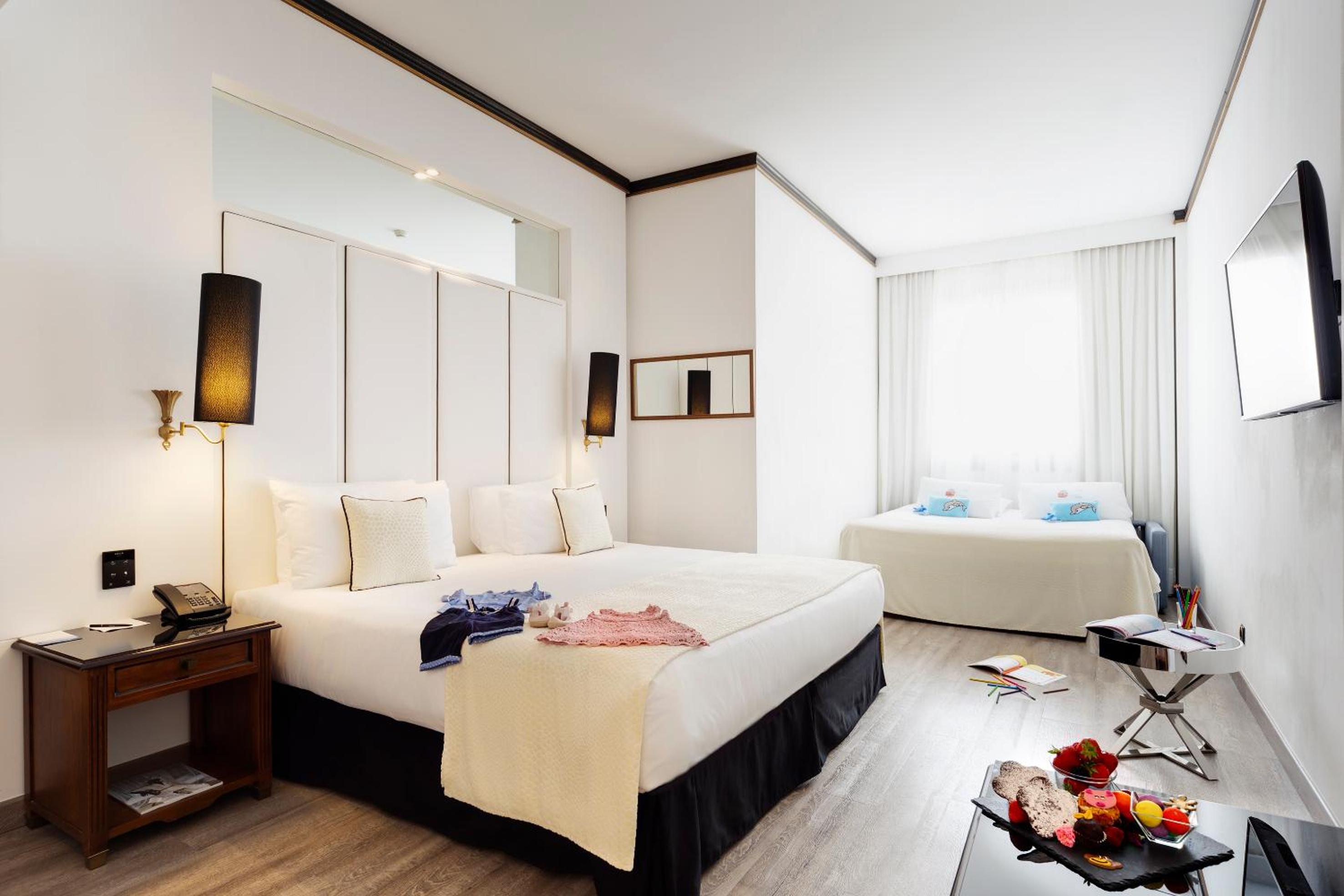 Family, King Bed