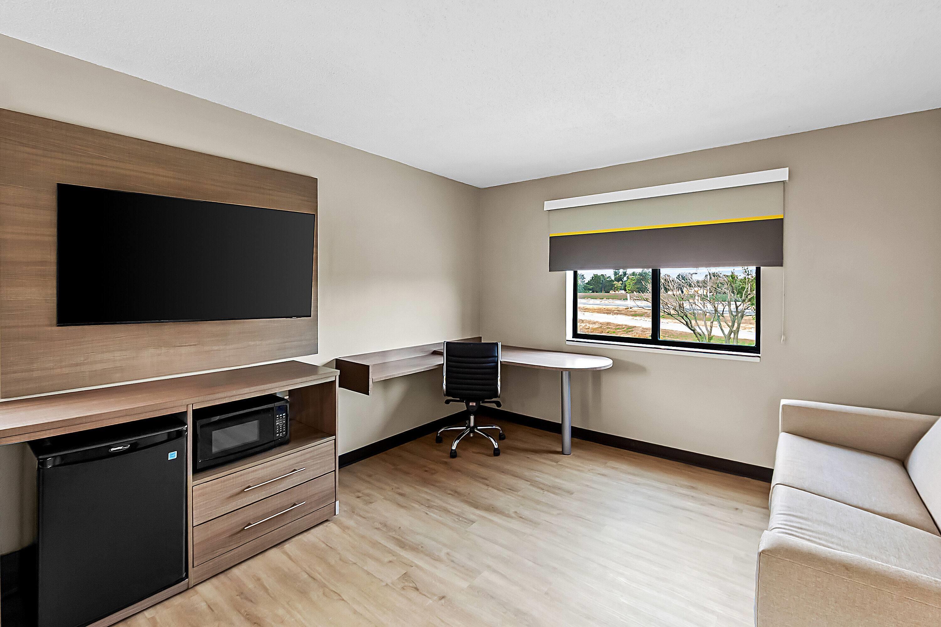Super 8 by Wyndham Marston 24/41