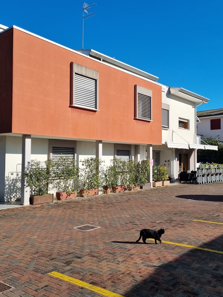 Hotel Mezzaluna 48/50
