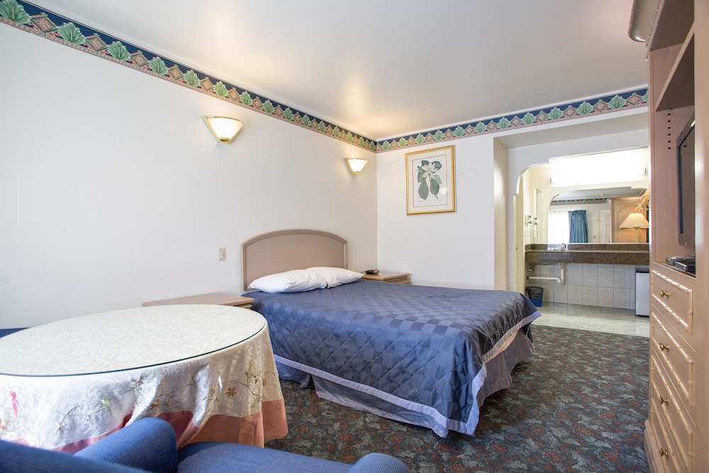 Best Whittier Inn 30/53