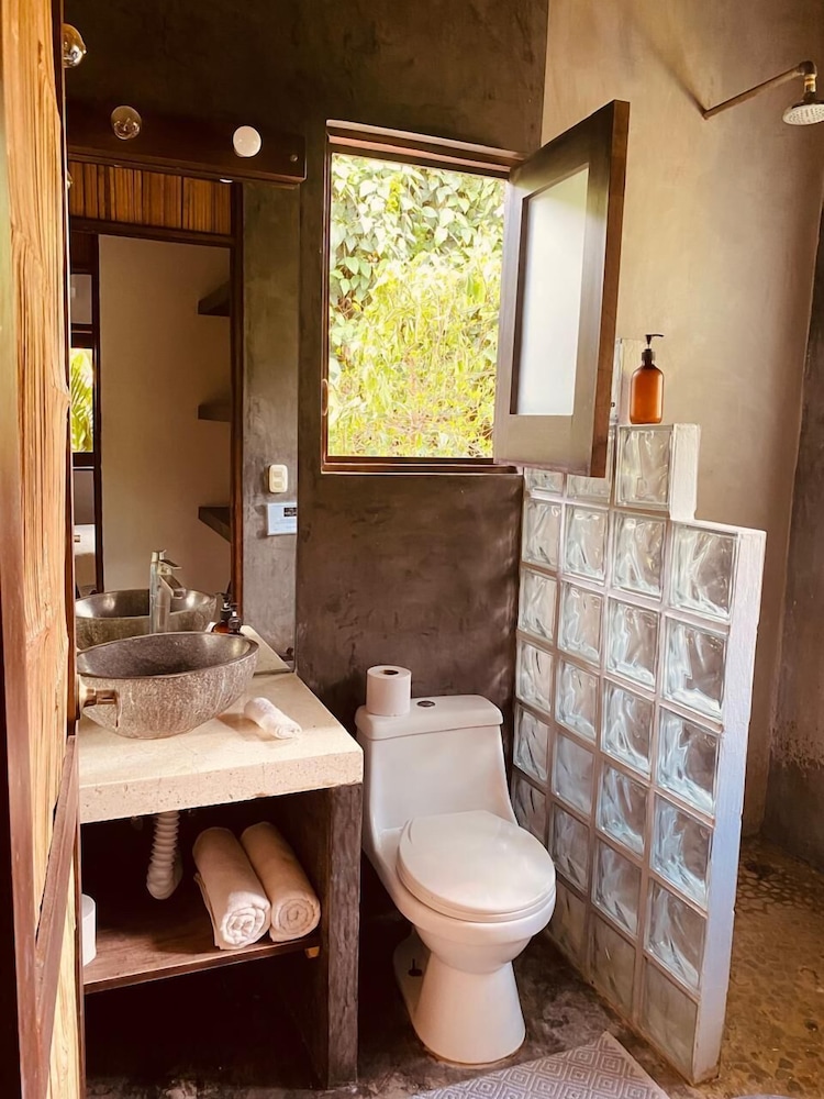 شقة بسرير كوين بإطلالة على المسبح بغرفة نوم واحدة بمطبخ، Lua Villas 7/8