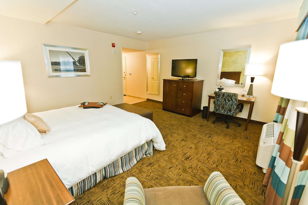 Hampton Inn Suites Exeter 22/52