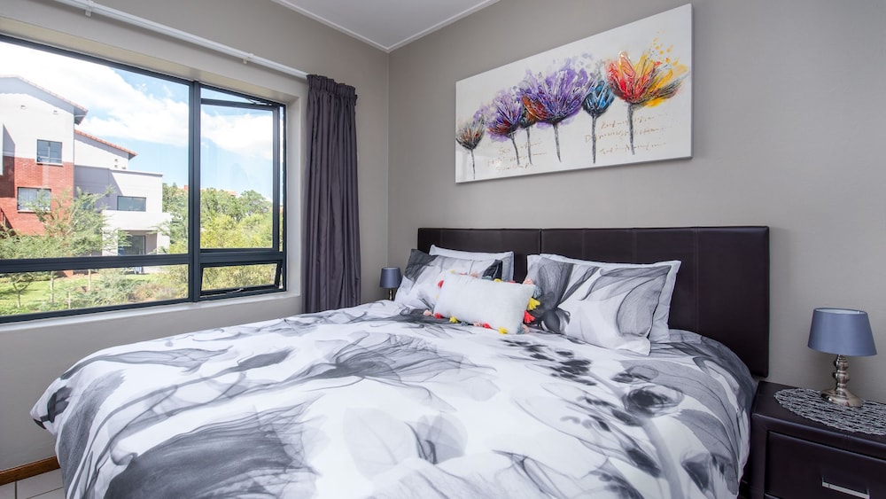JoziStay Jackal Creek Apartments - Northriding 7/29