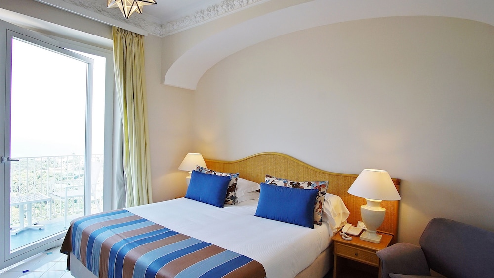 SUNSET, KING BED, SEA VIEW, BALCONY