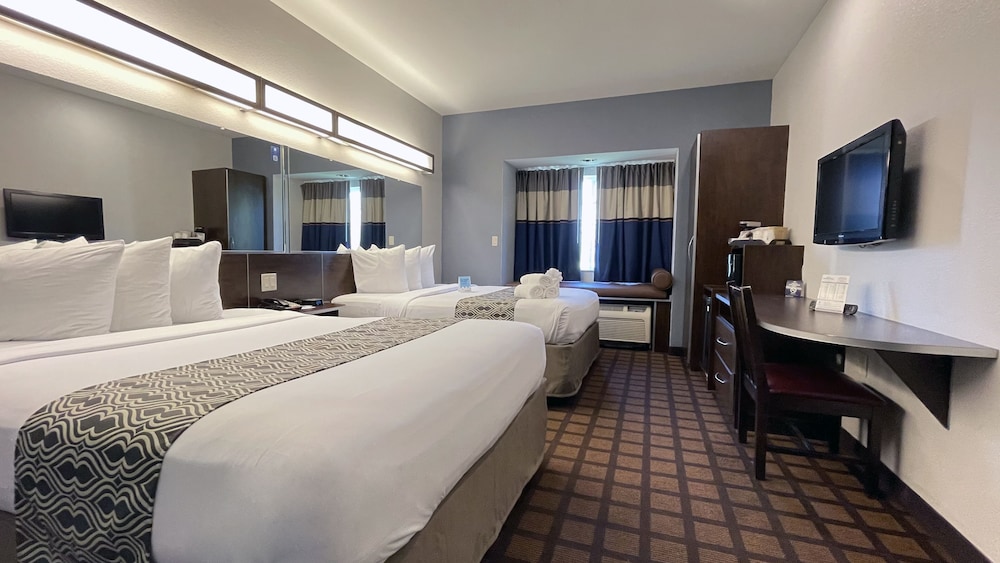 Microtel Inn & Suites By Wyndham Michigan City 17/34