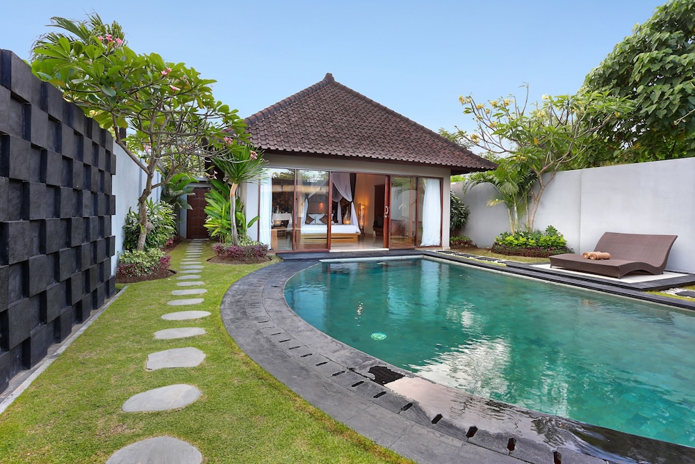 LA BEAU KUNTI VILLA 27/33