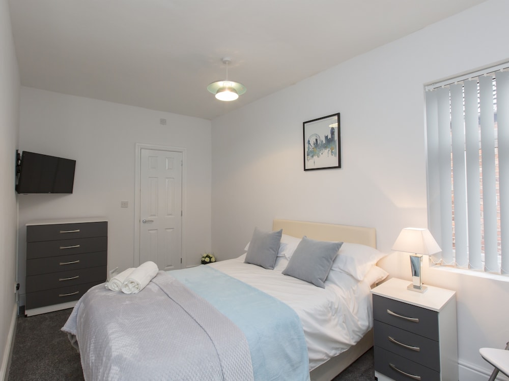 Townhouse Plus @ 40 West St 20/50