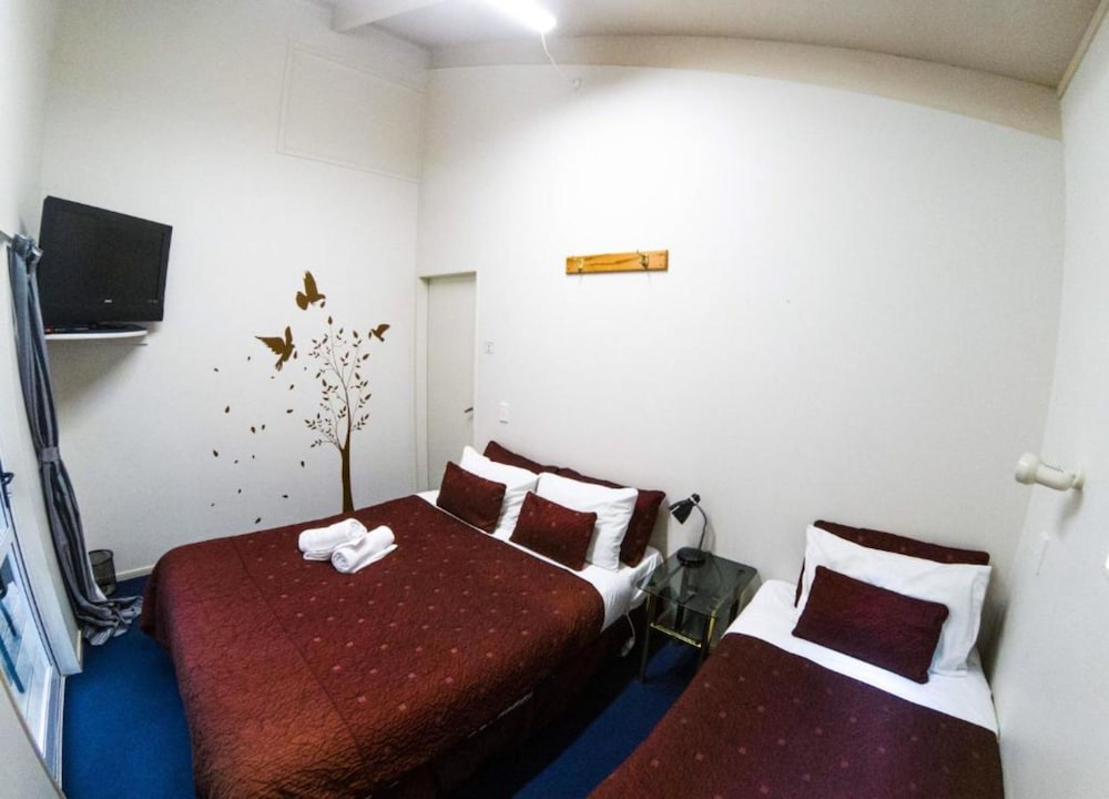 Anchor Lodge Resort 54/73