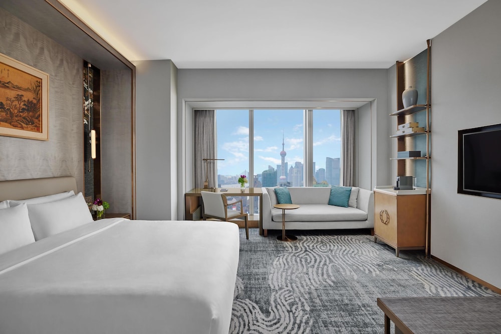 Bund, King Bed, with View