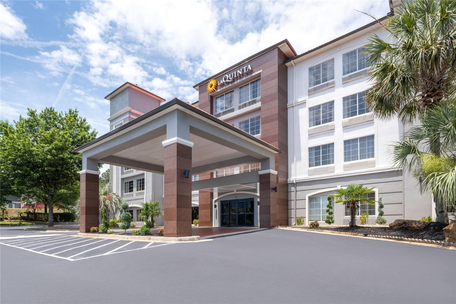 La Quinta Inn & Suites by Wyndham Atlanta Stockbridge 23/24