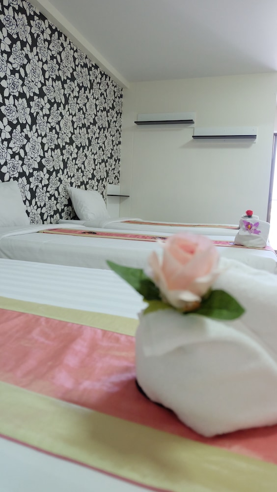 Miloft Suvarnabhumi Airport Hotel 32/50