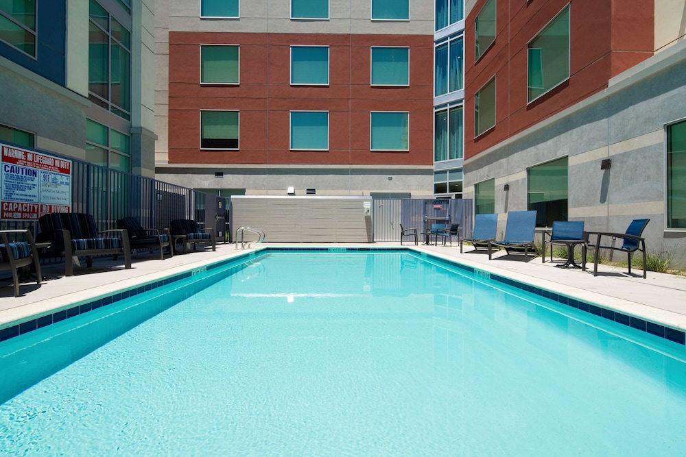 Hampton Inn Suites Gilroy Ca 3/45