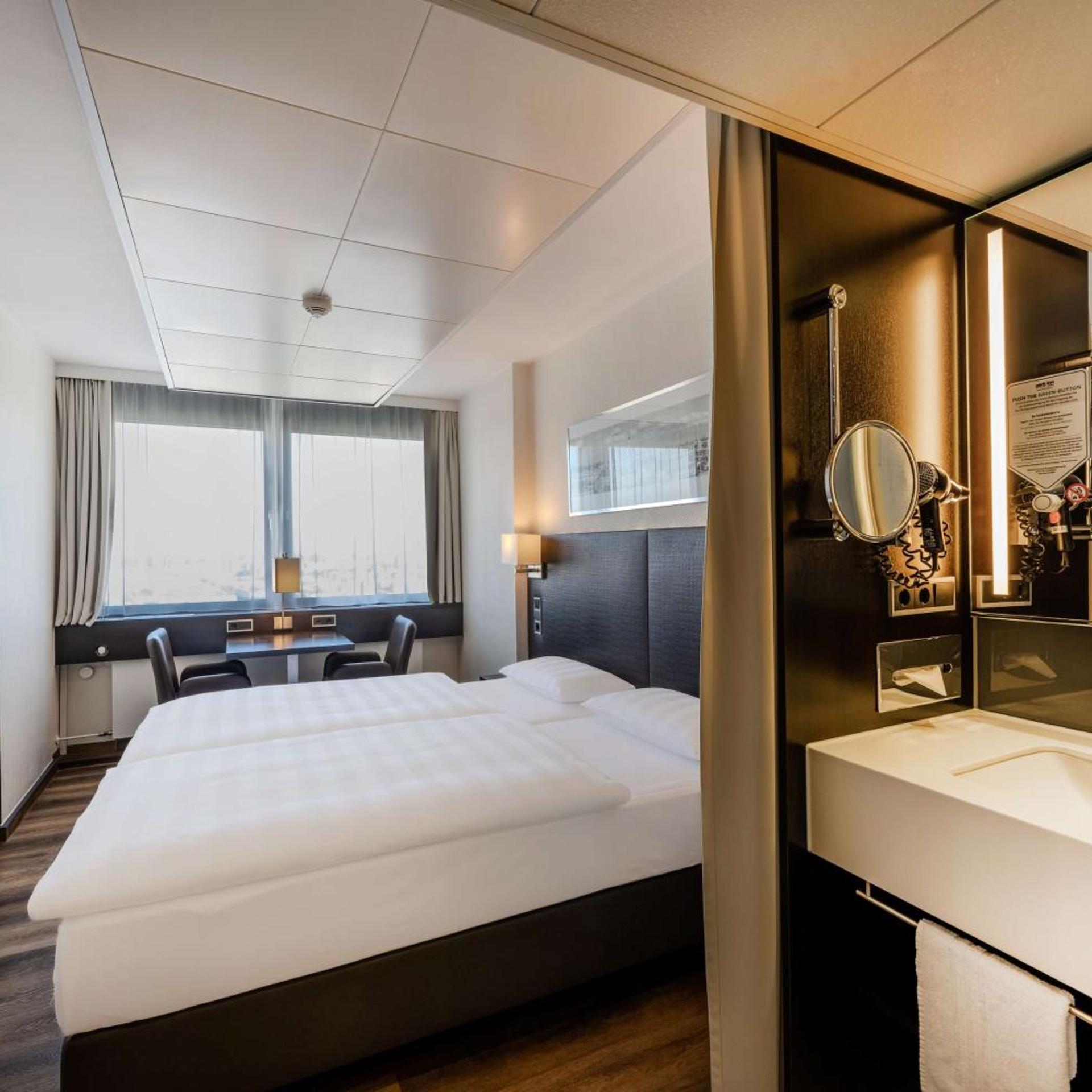 Business, Park Inn by Radisson Berlin Alexanderplatz 3/4