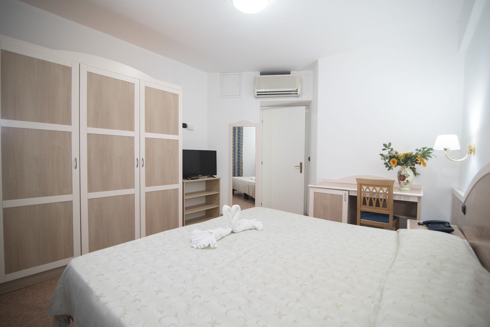 Family, Double Bed, Garden View, Kitchenette