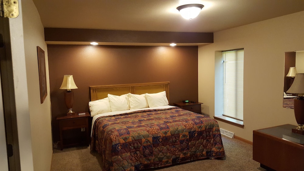 Amber s Inn & Suites 28/71