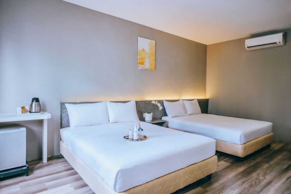 Canary Hotel 15/27