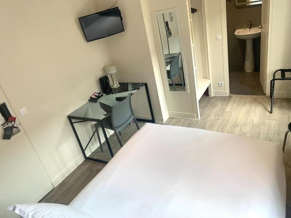 Hipotel Belgrand Edith Piaf 38/50