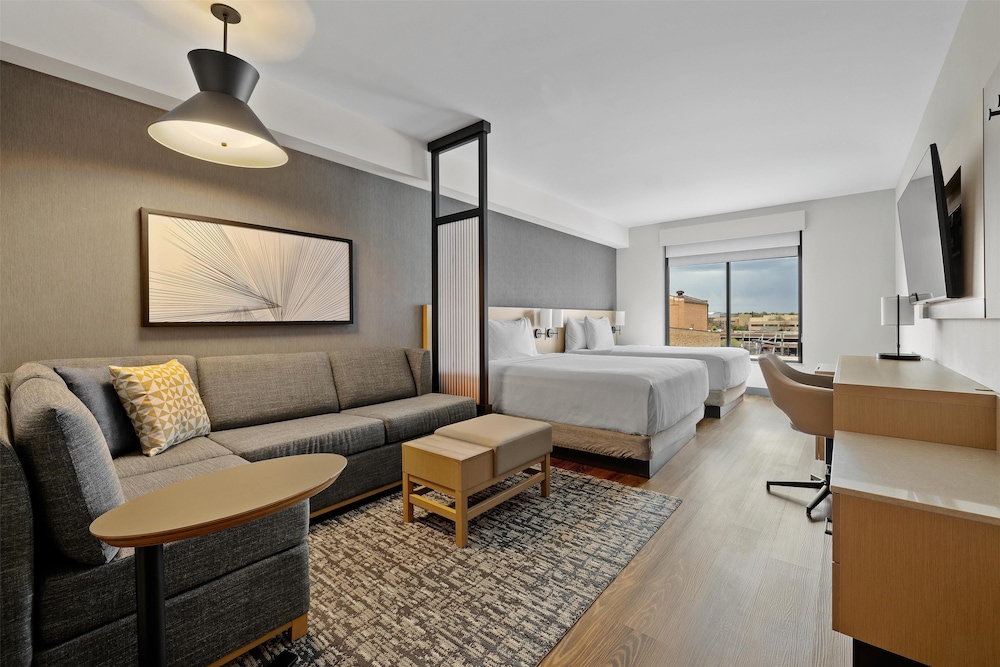 Hyatt Place Rapid City / Downtown 18/36