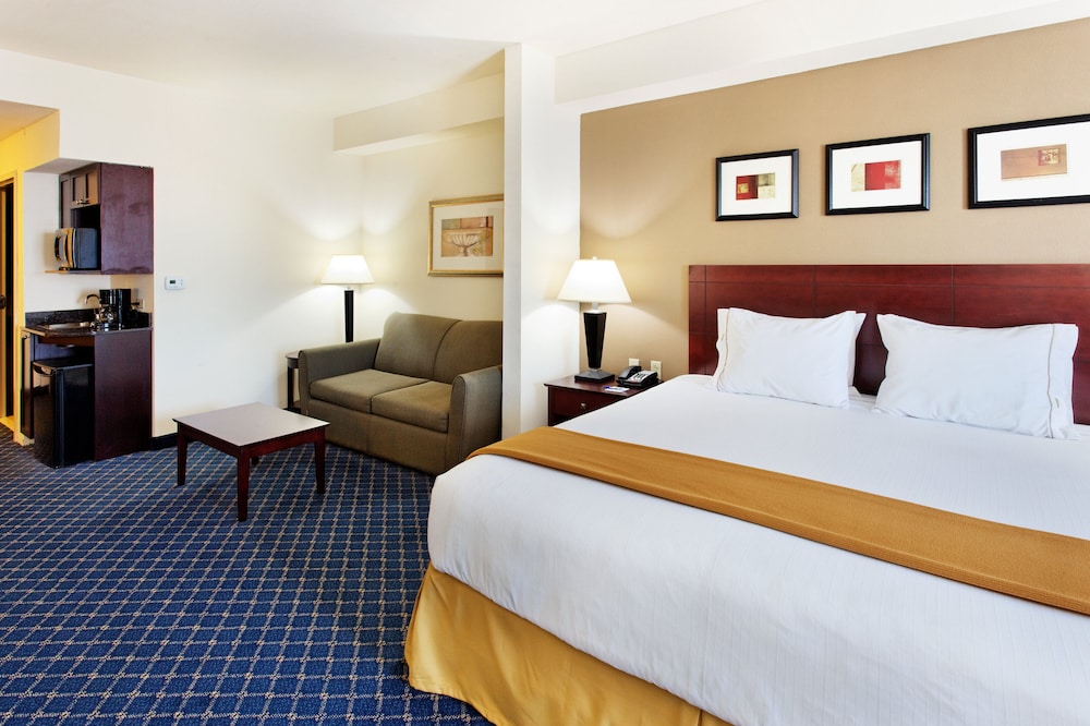 Holiday Inn Express Hotel Suites Cookeville 14/73