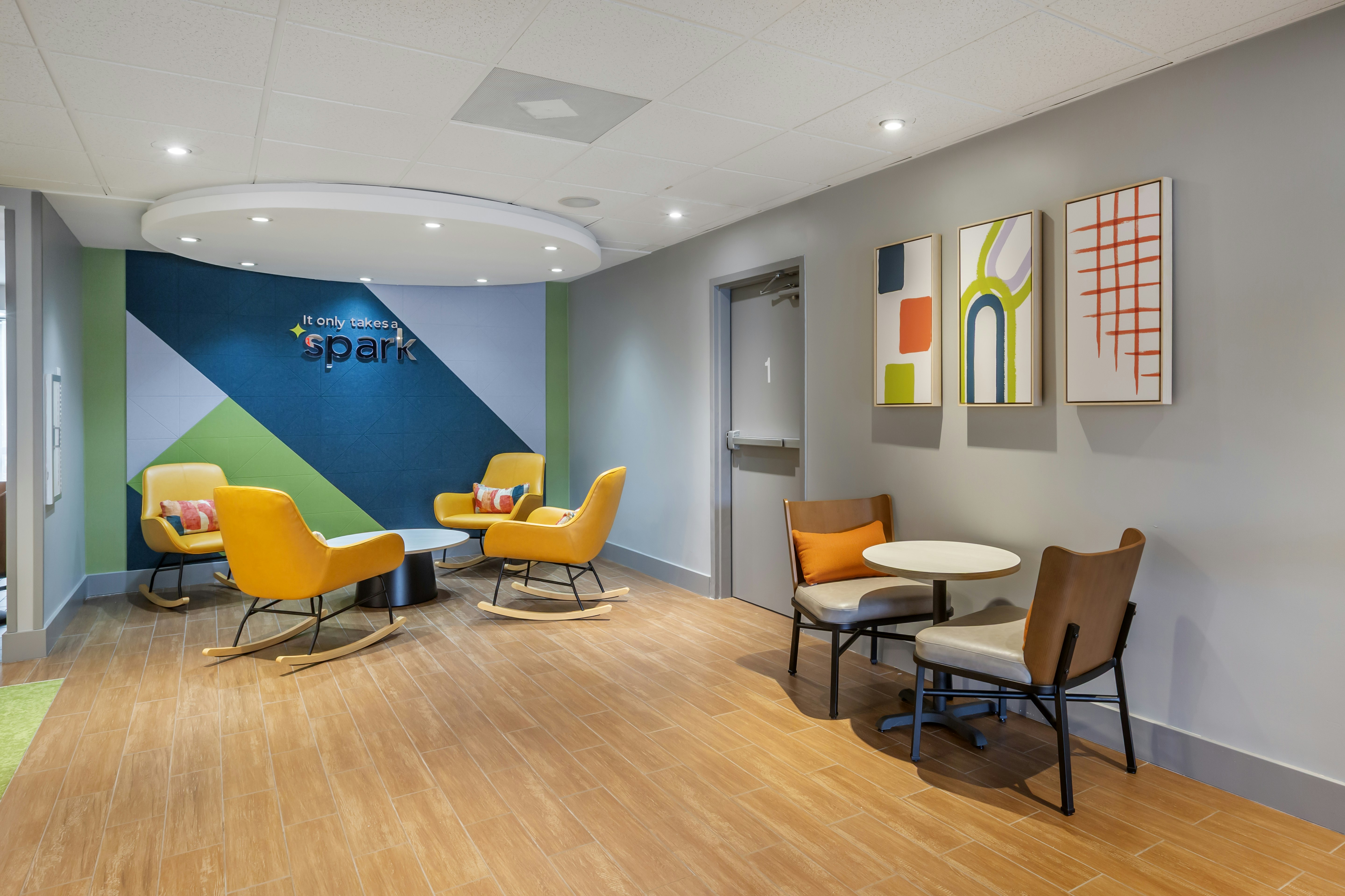 Spark by Hilton Atlanta Airport South College Park 20/36