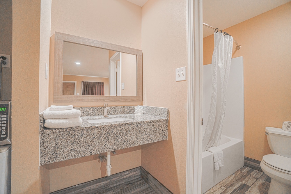 Days Inn by Wyndham Aransas Pass 47/50