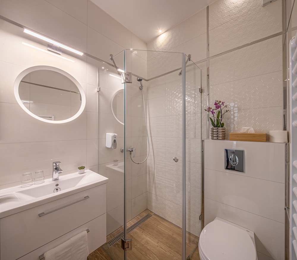Minotel Kristaly 35/36