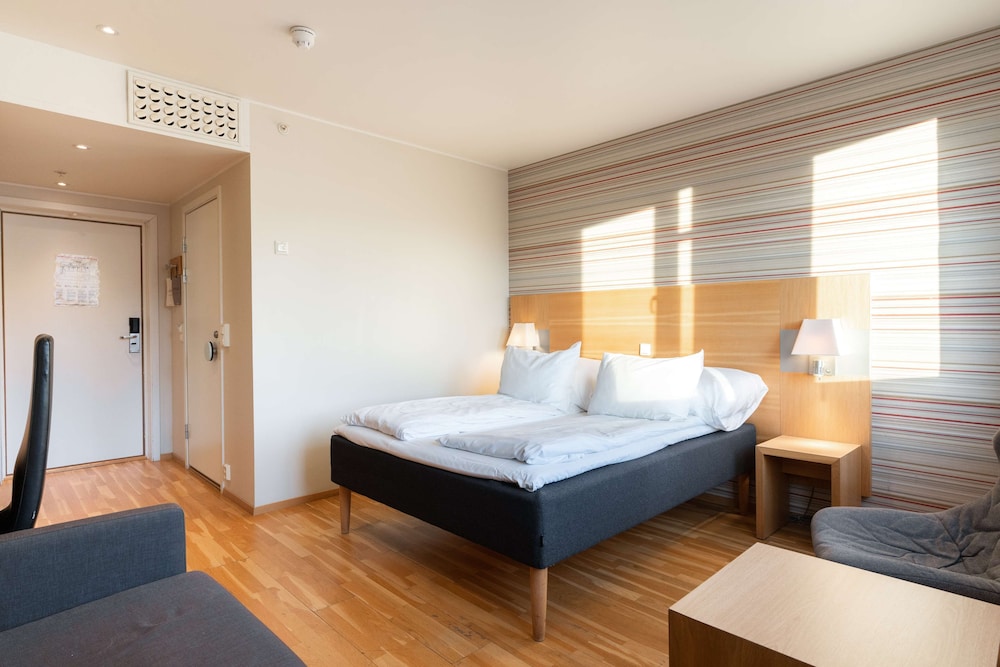 SUPERIOR, DOUBLE OR TWIN BED