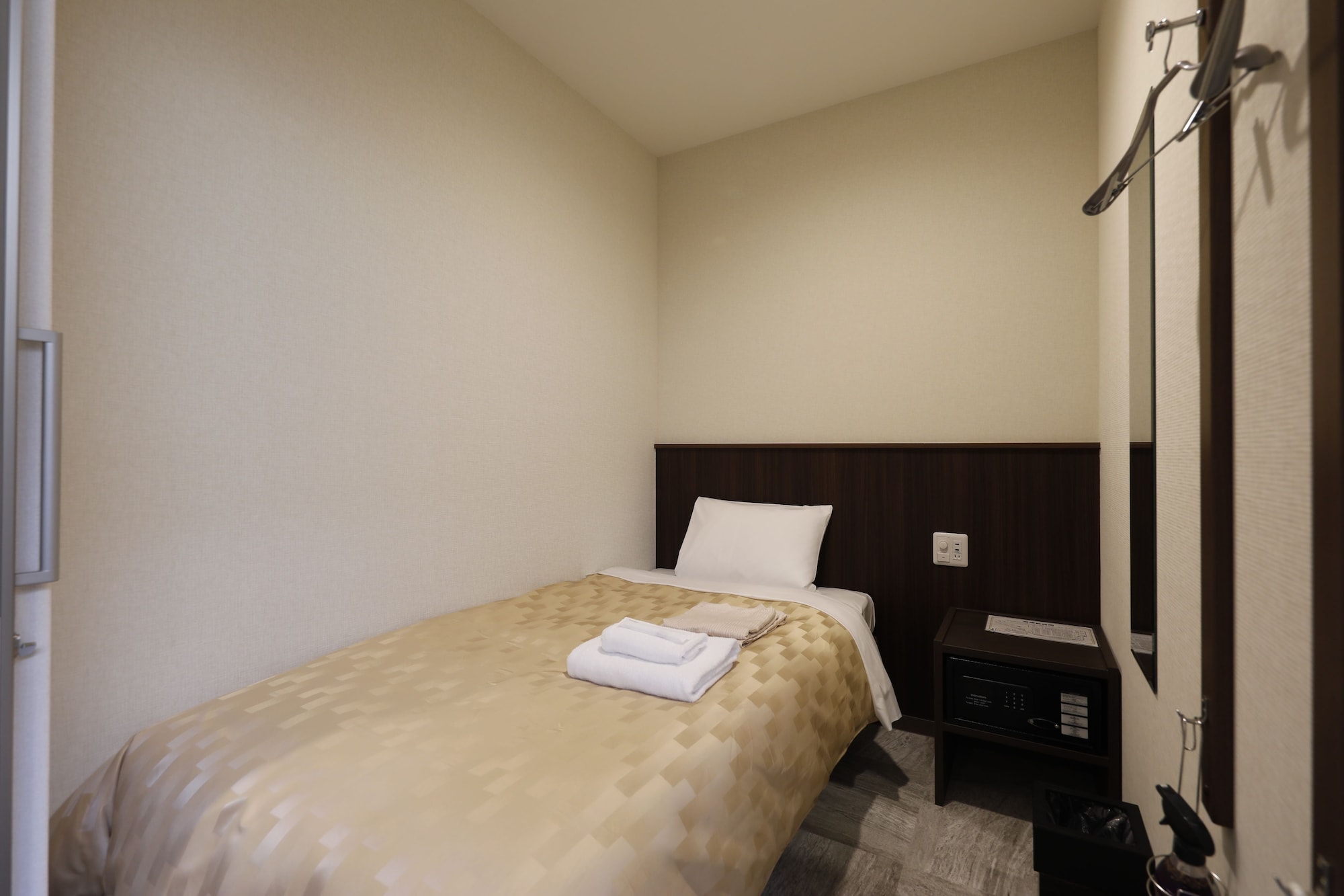 FEMALE DORM, SINGLE