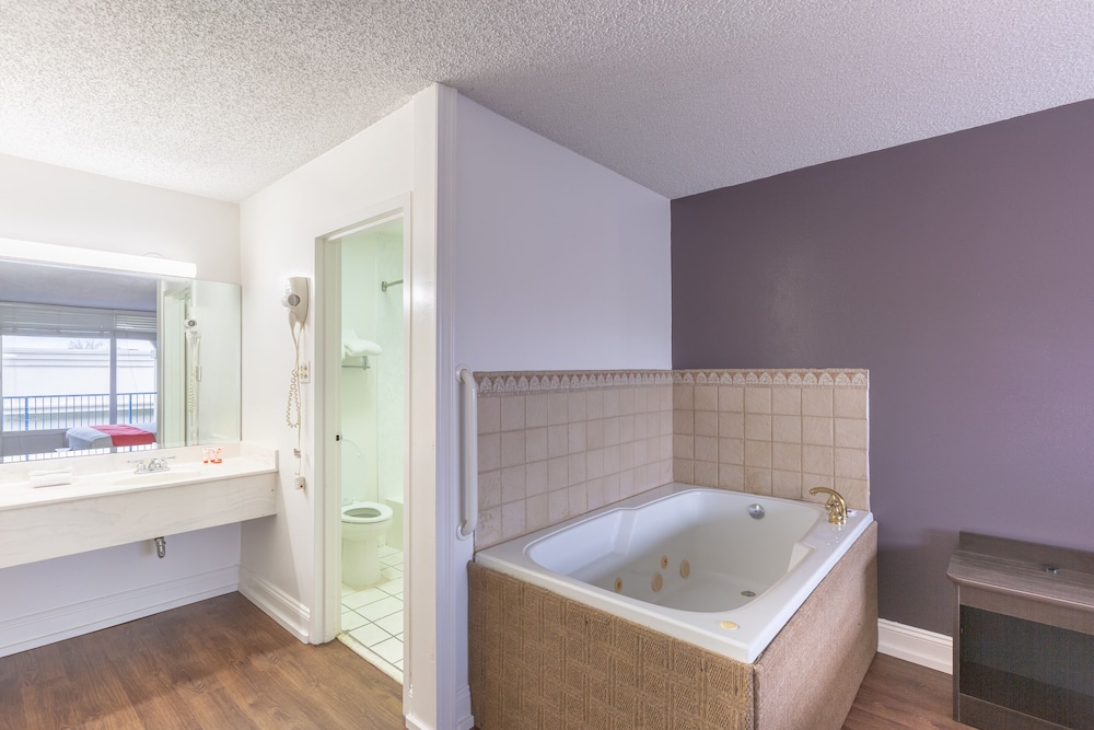 Hotel Baton Rouge - Mead Rd Louisiana 26/27