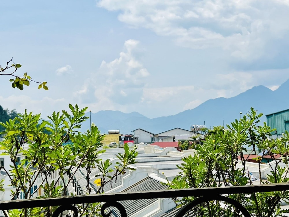 Sapa Centre Hotel 53/57