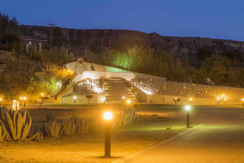 Thaba Bosiu Cultural Village 20/27
