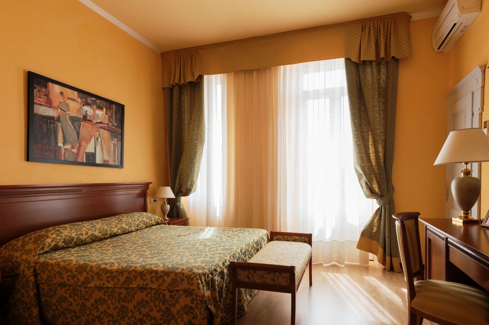 غرفة سوبيريور بسرير مزدوج، Hotel Maderno 6/9