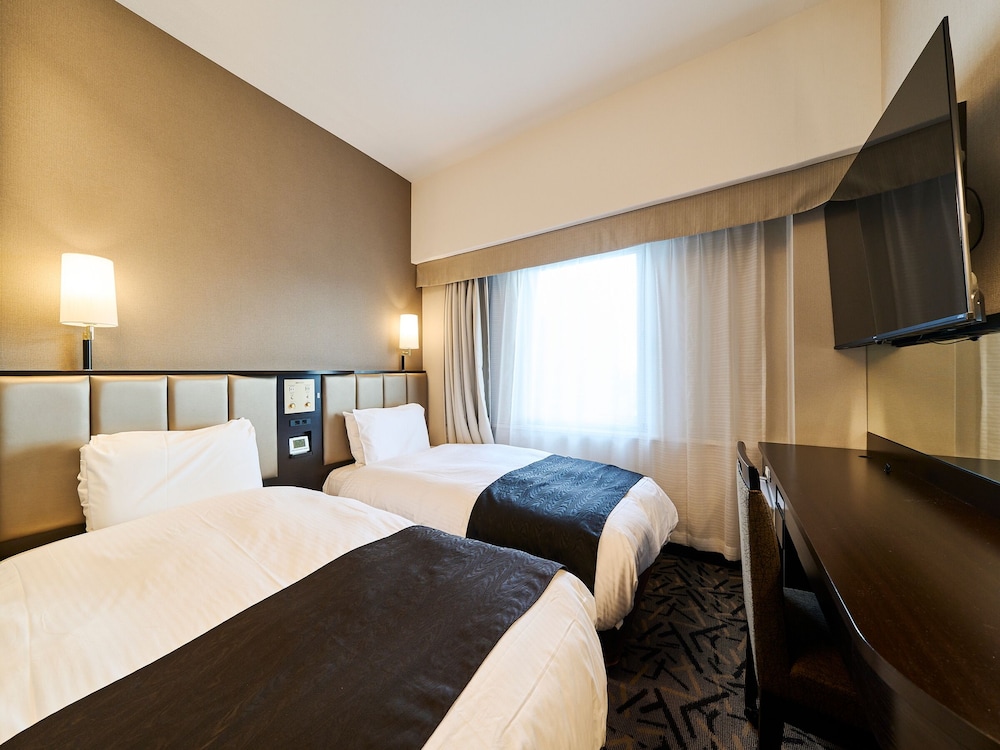ROOM, TWIN BEDS