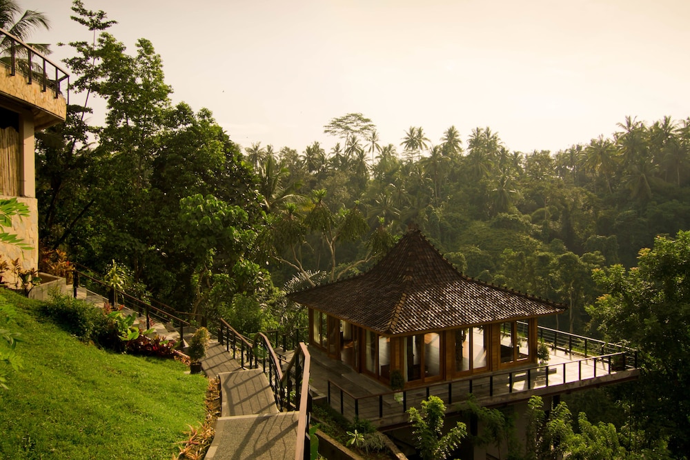 Kamandalu Ubud Resort and Spa 46/49