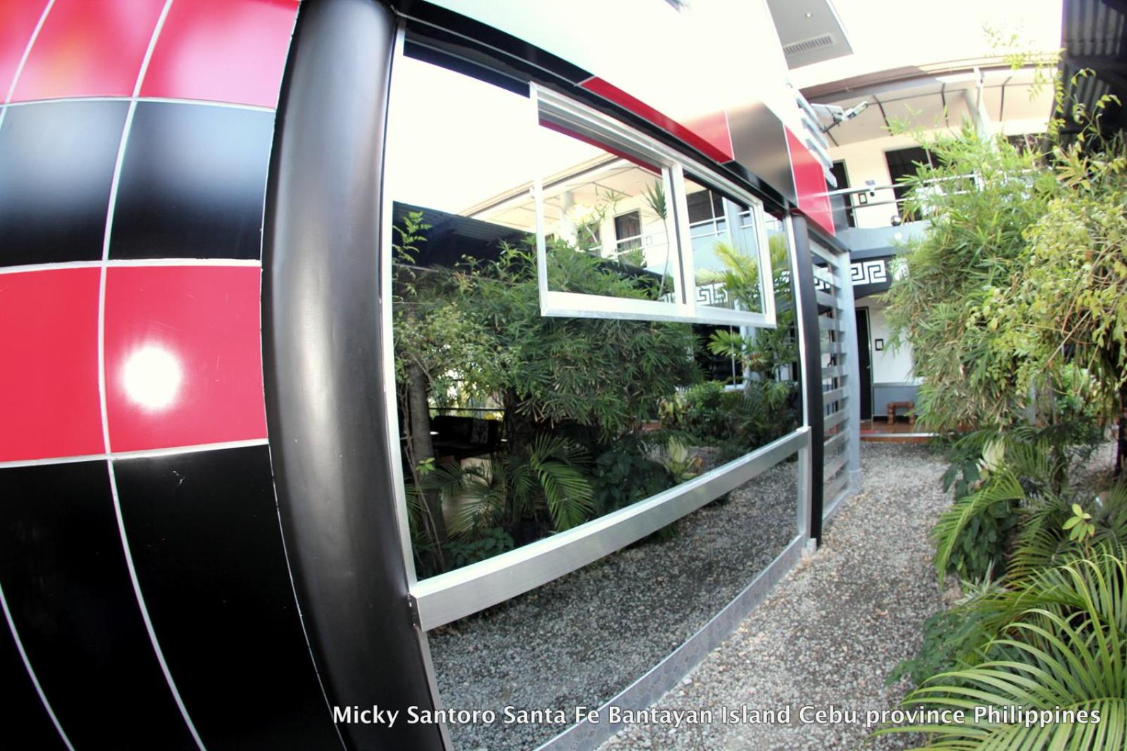 Micky Santoro Hotel & Restaurant 16/50